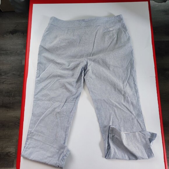 Tommy Hilfiger Capri short summer lightweight white & navy blue stripes size 10 - Picture 3 of 11